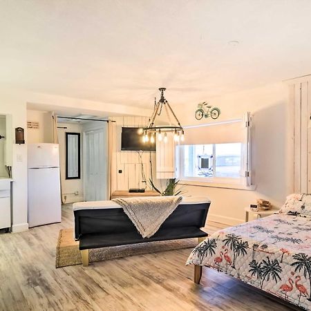 Idyllic Pass-A-Grille Studio - Walk To The Beach! St. Pete Beach Extérieur photo