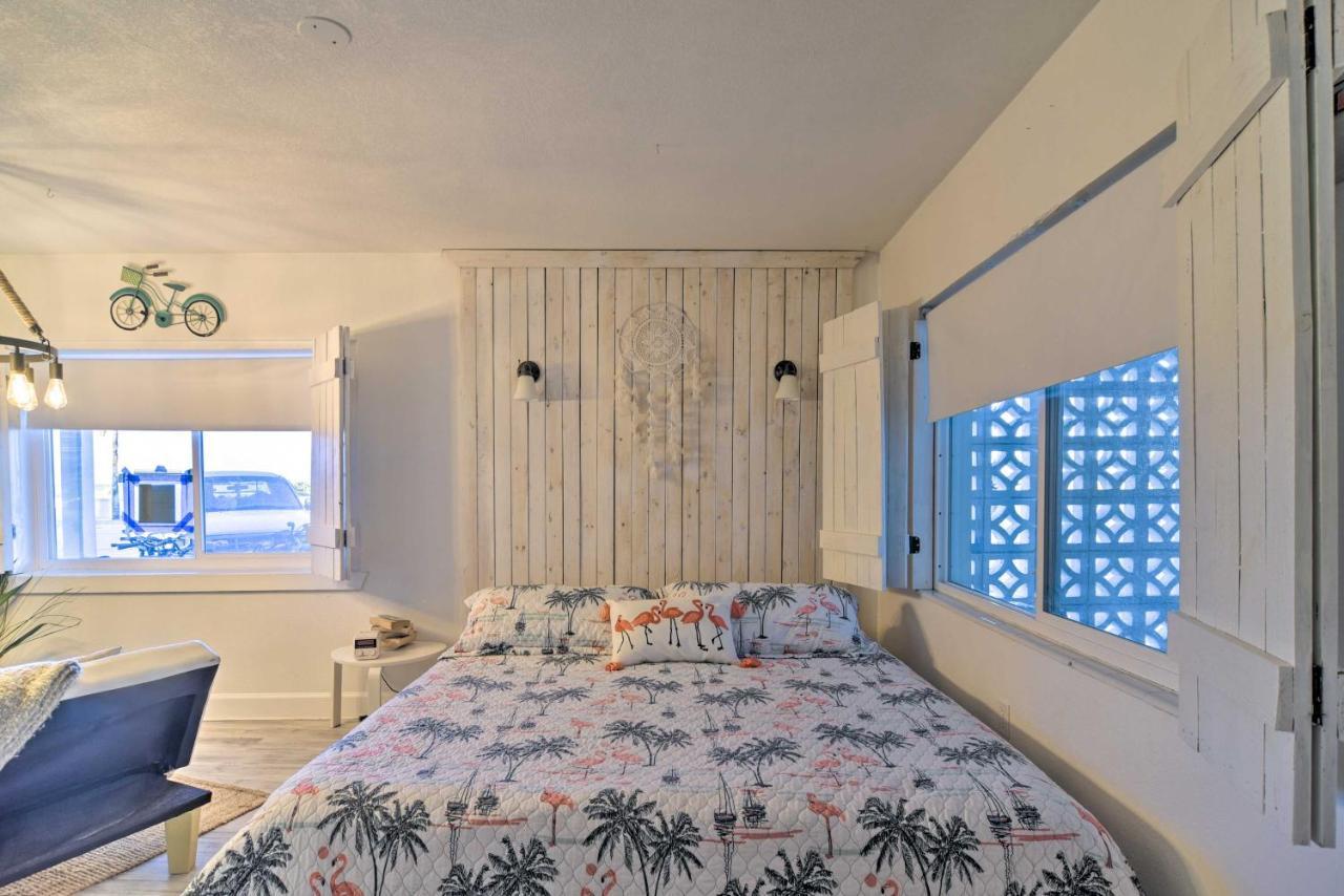 Idyllic Pass-A-Grille Studio - Walk To The Beach! St. Pete Beach Extérieur photo