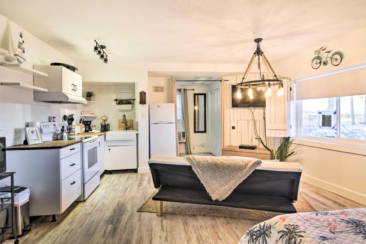 Idyllic Pass-A-Grille Studio - Walk To The Beach! St. Pete Beach Extérieur photo