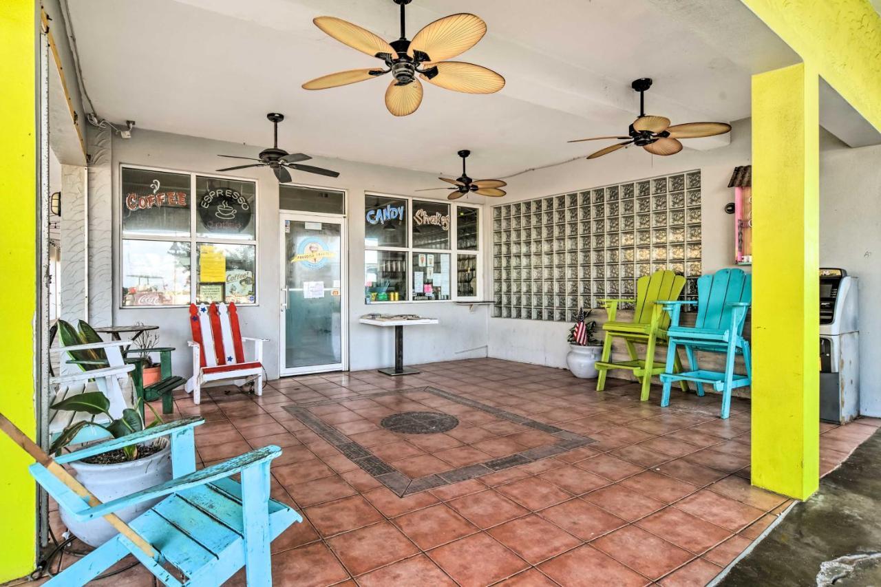 Idyllic Pass-A-Grille Studio - Walk To The Beach! St. Pete Beach Extérieur photo